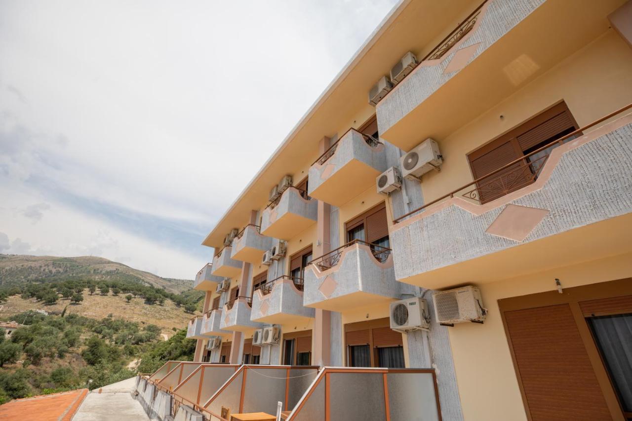Hotel Panorama Himare Exteriör bild