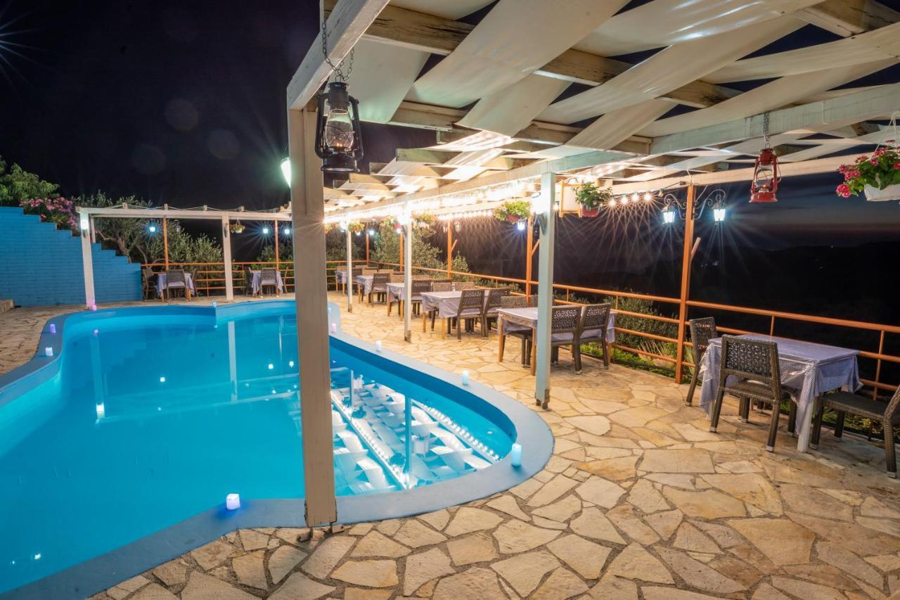 Hotel Panorama Himare Exteriör bild