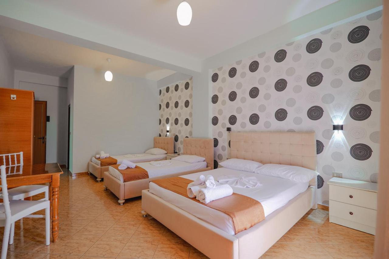 Hotel Panorama Himare Exteriör bild