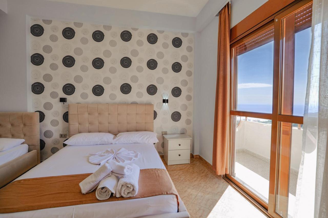 Hotel Panorama Himare Exteriör bild